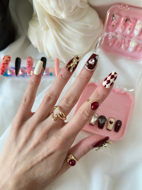 Alice in Wonderland - 10pcs Handmade Press On Nails