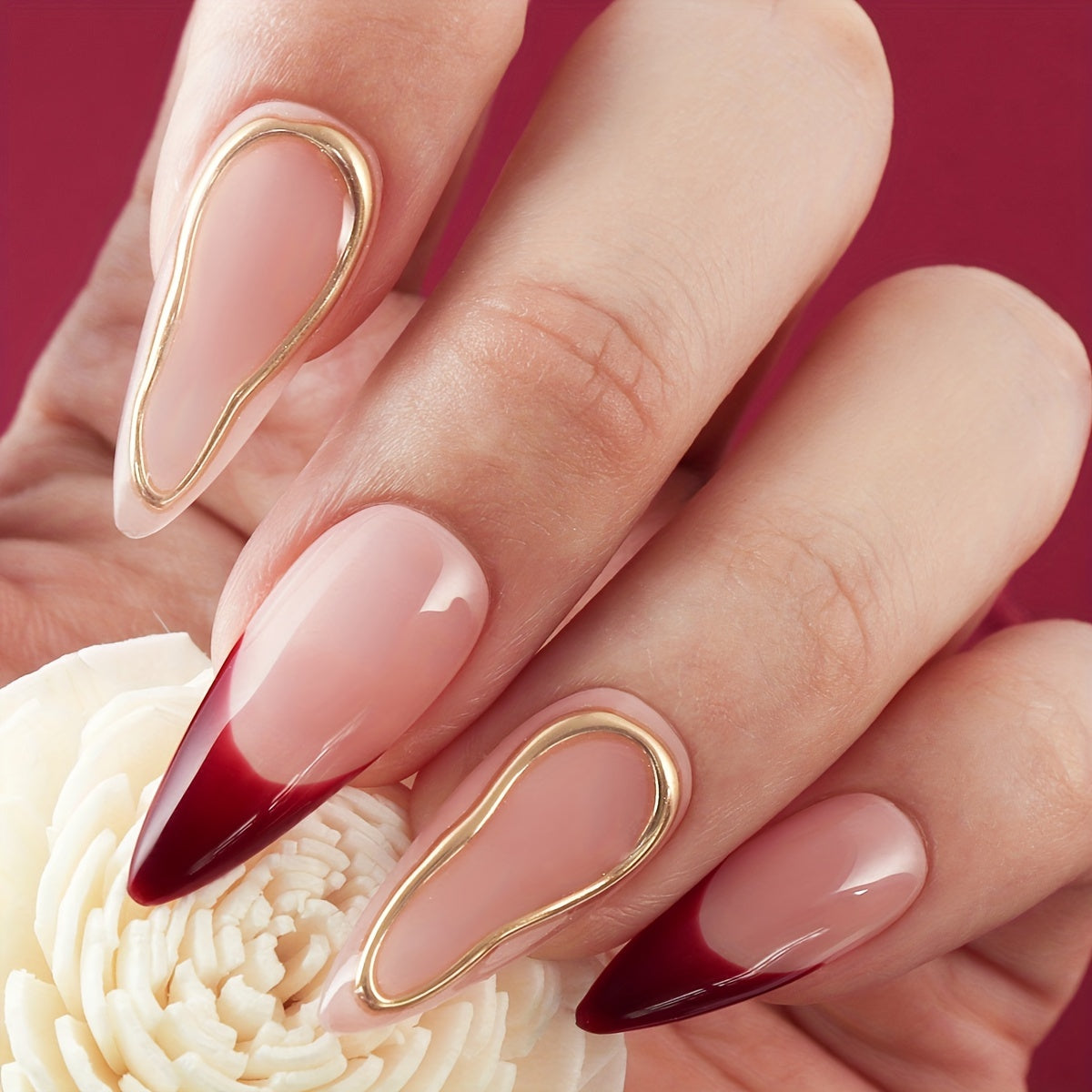 French Red and Gold - 10 pcs almond press-on nails